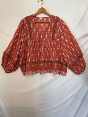 AMERICAN EAGLE Rust and White Eyelet Bohemian Blouse Size Large